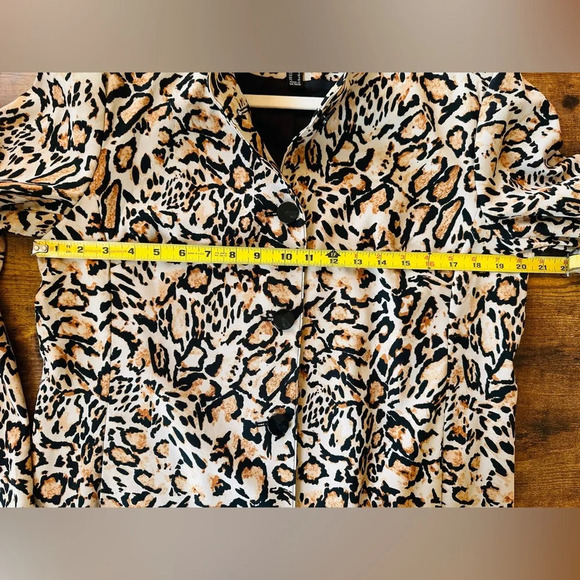 Dennis Basso Printed Twill Button Front Jacket - Leopard Print - Size S - Picture 11 of 16